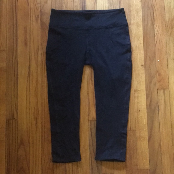 Fabletics crop pants - Picture 2 of 3
